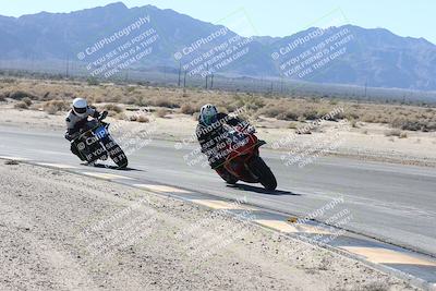 media/Dec-01-2025-Moto Forza (Mon) [[2daa91e15f]]/3-Beginner Group/Session 3 (Turn 16 Inside)/